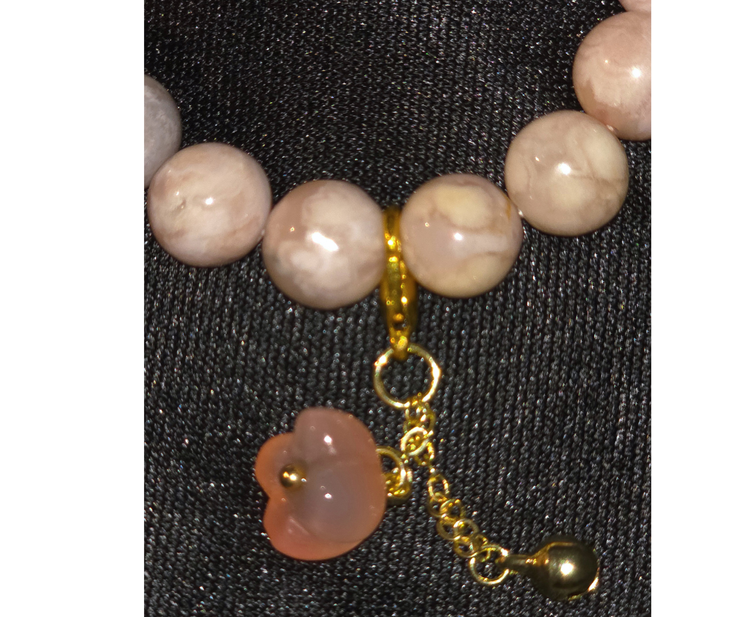 bracelet en agate fleur avec breloque quartz fraise bracelet en agate fleur avec breloque quartz fraise